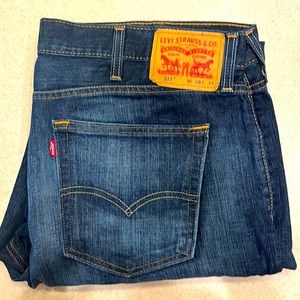Levi’s 514 Straight Fit